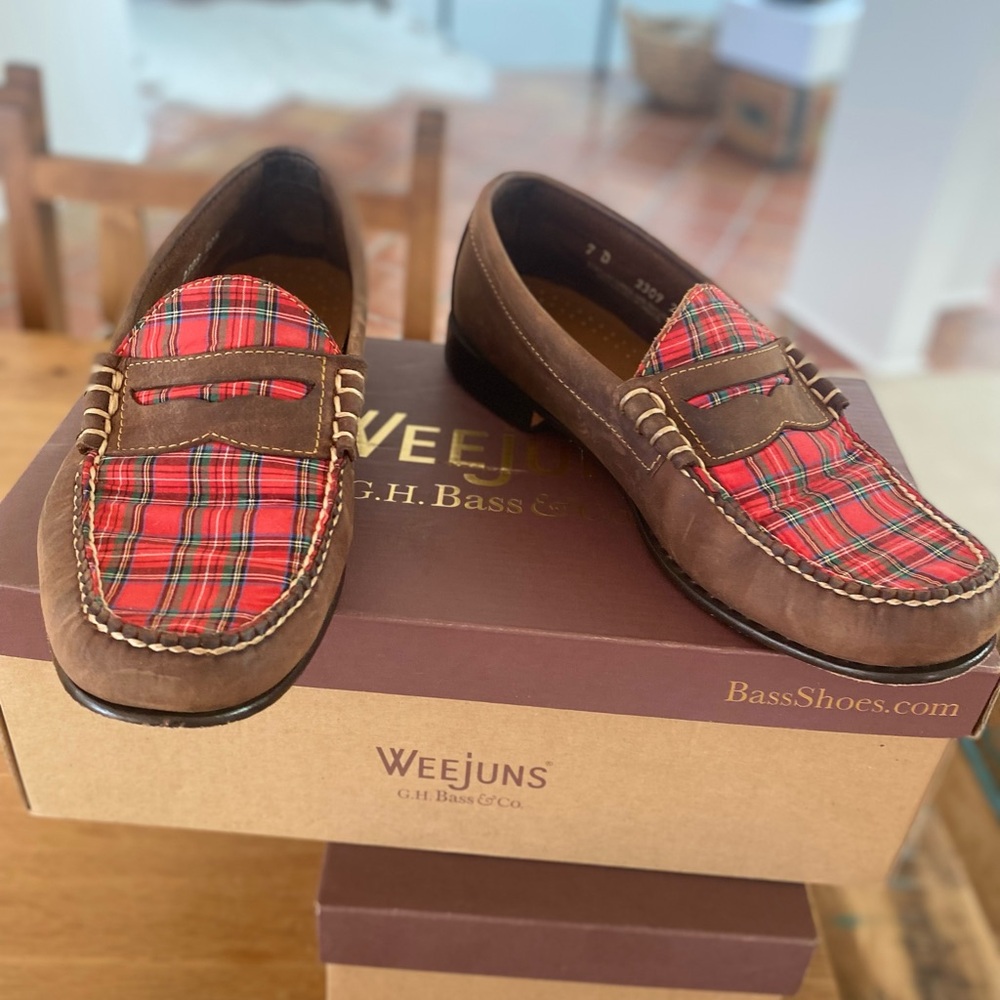 G.H. Bass & Co. Women’s Brown and Red Loafers